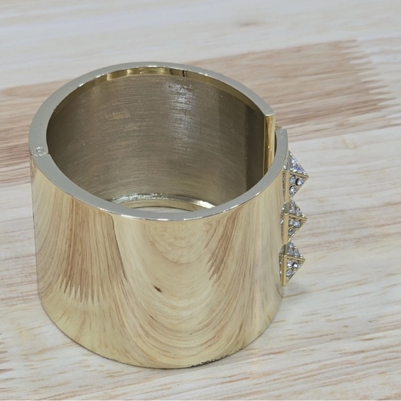 Victoria’s Secret Scandalous Hinge Gold Tone Cubic Zirconia Cuff Bangle Bracelet - Picture 9 of 12